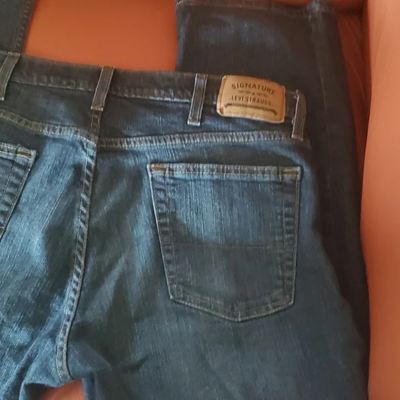 Levi's 38x30 straight leg jeans - Picture 4 of 9